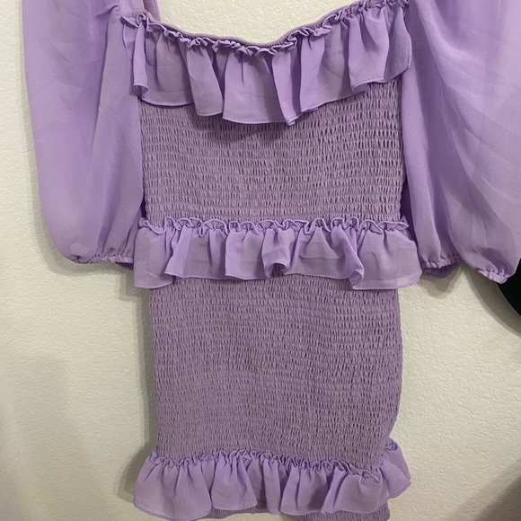 Lovers and Friends Puff Sleeve dress. New without tags - Picture 5 of 6